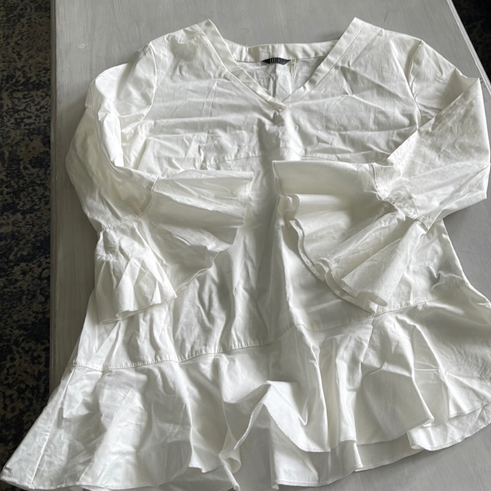 Whitecotton pull over shirt